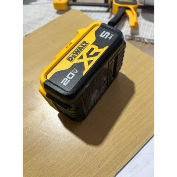 20V MAX XR Battery 5 Ah 2-Pack - Picture 2 of 4